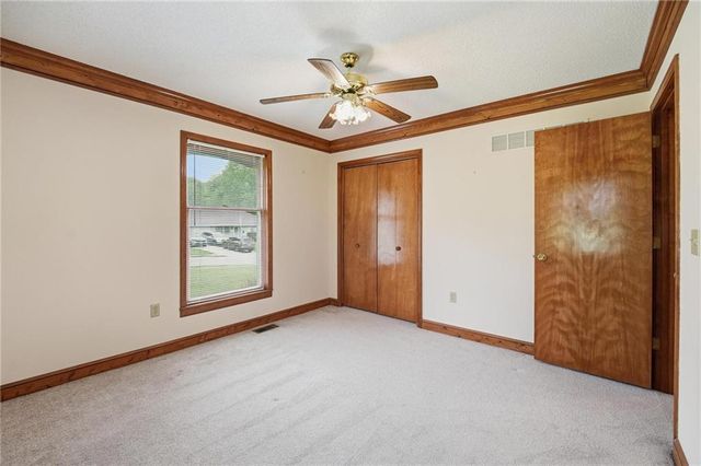 6720 N Indiana Avenue, Kansas City, MO 64119