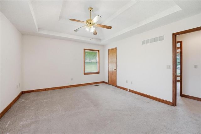 6720 N Indiana Avenue, Kansas City, MO 64119