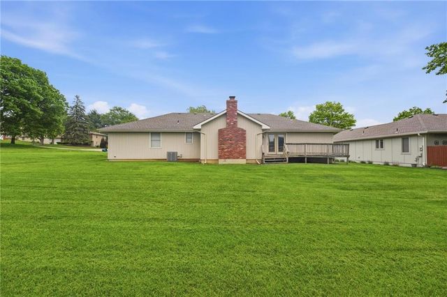 6720 N Indiana Avenue, Kansas City, MO 64119