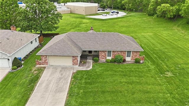 6720 N Indiana Avenue, Kansas City, MO 64119