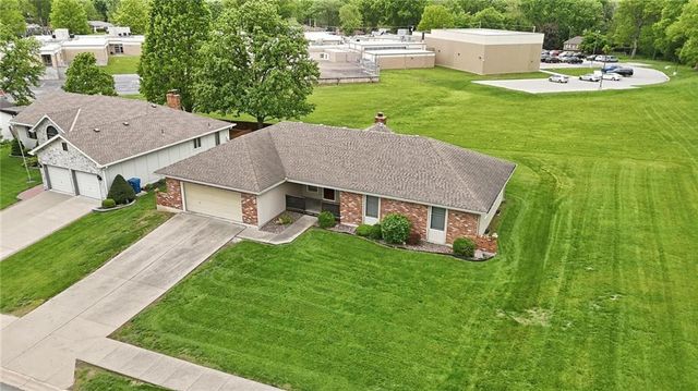 6720 N Indiana Avenue, Kansas City, MO 64119