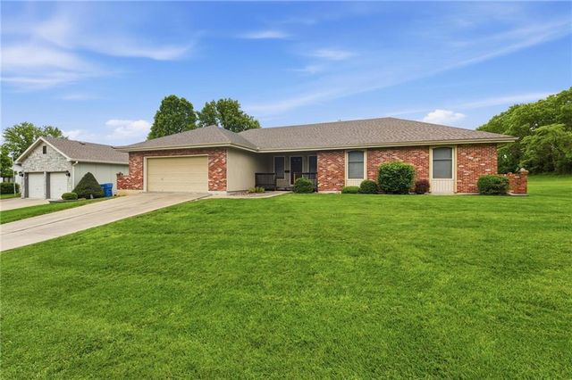 6720 N Indiana Avenue, Kansas City, MO 64119