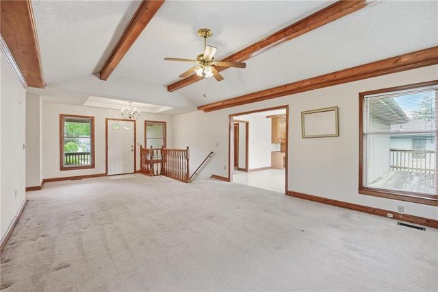 6720 N Indiana Avenue, Kansas City, MO 64119