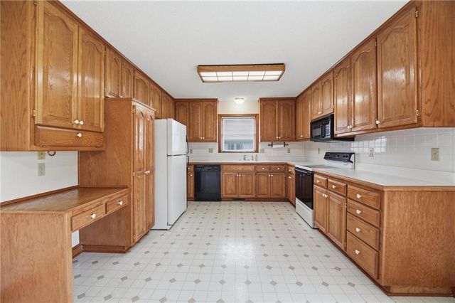 6720 N Indiana Avenue, Kansas City, MO 64119