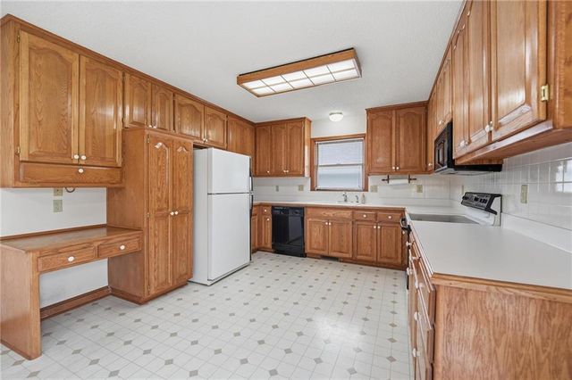 6720 N Indiana Avenue, Kansas City, MO 64119