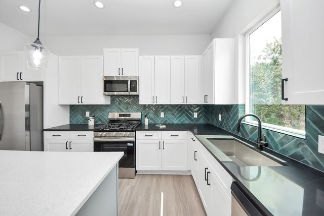 5302 Kindred Garden Lane B, Houston, TX 77091