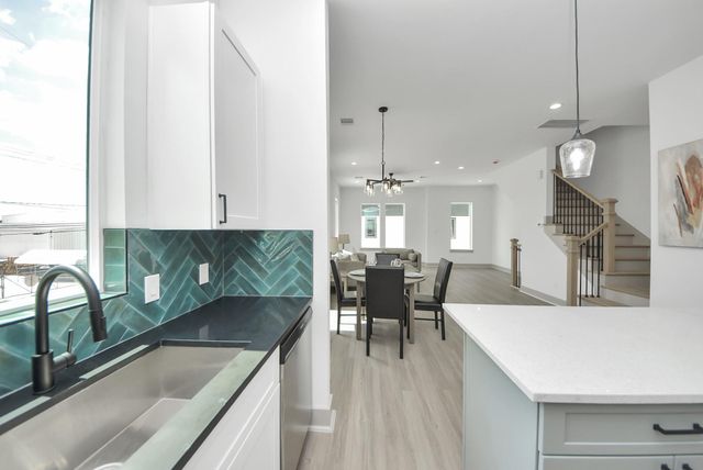 5302 Kindred Garden Lane B, Houston, TX 77091