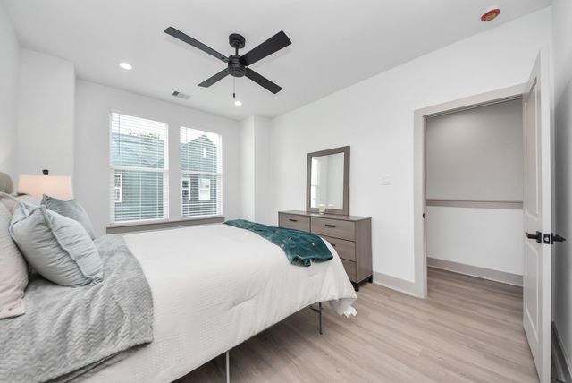 5302 Kindred Garden Lane B, Houston, TX 77091