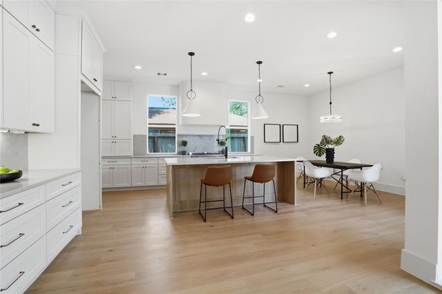 1918 Spillers Lane, Houston, TX 77043