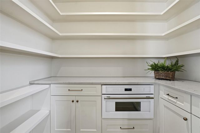 1918 Spillers Lane, Houston, TX 77043