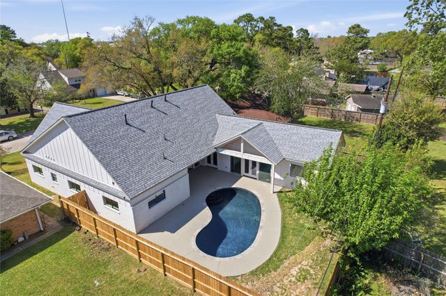 1918 Spillers Lane, Houston, TX 77043