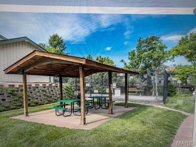 2038 Falling Brook Drive, Maryland Heights, MO 63043
