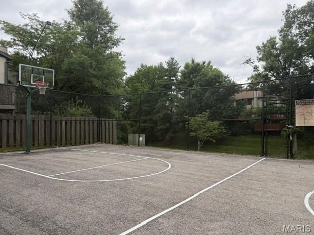 2038 Falling Brook Drive, Maryland Heights, MO 63043