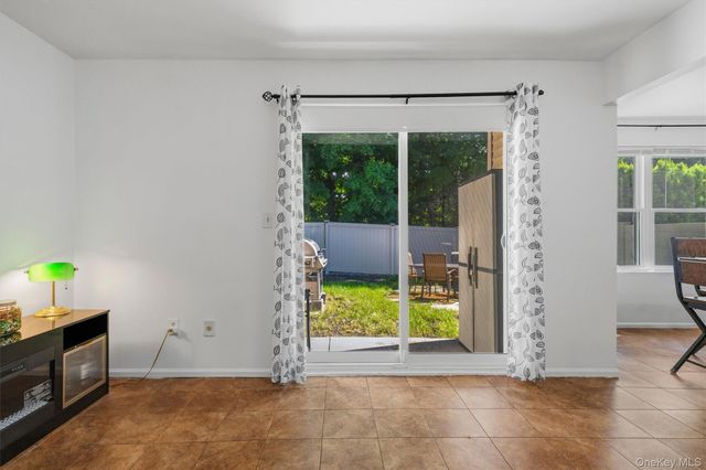 190 Country Club Drive, Florida, NY 10921
