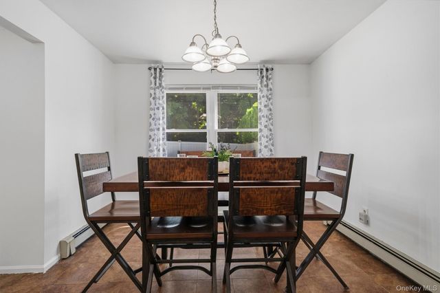 190 Country Club Drive, Florida, NY 10921