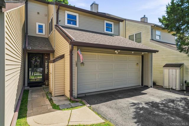 190 Country Club Drive, Florida, NY 10921
