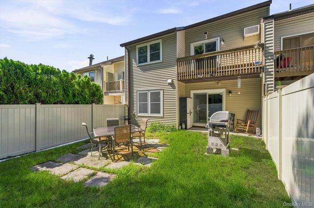 190 Country Club Drive, Florida, NY 10921