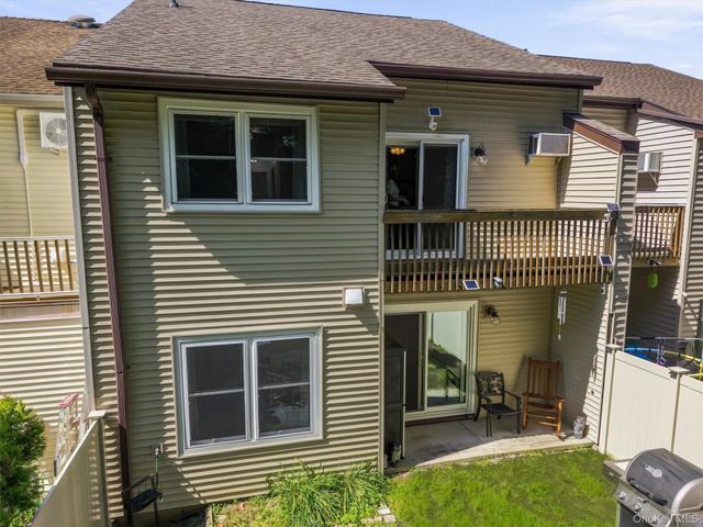 190 Country Club Drive, Florida, NY 10921
