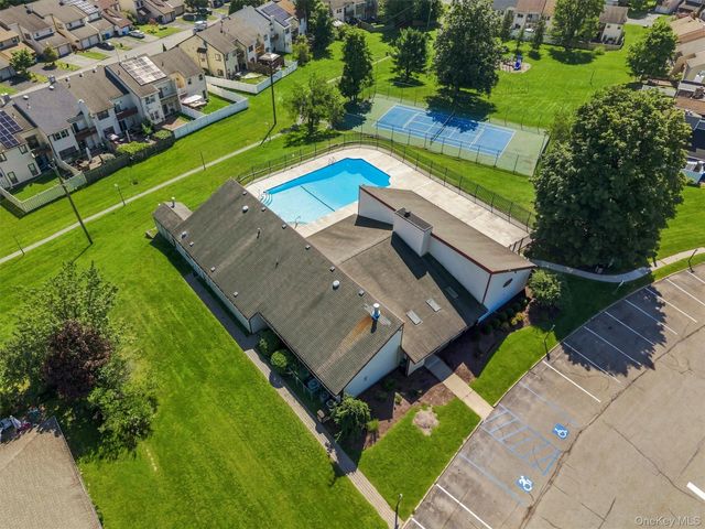 190 Country Club Drive, Florida, NY 10921