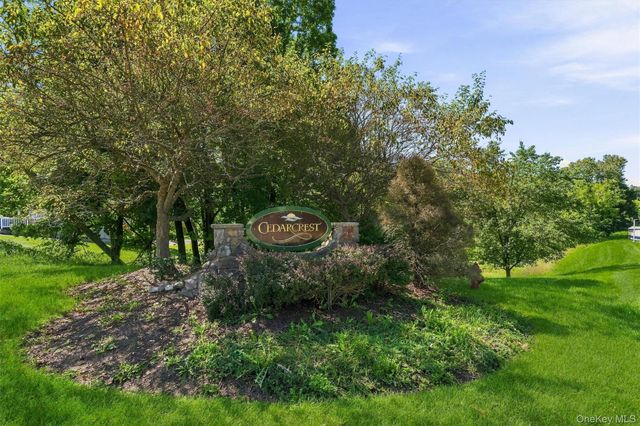 190 Country Club Drive, Florida, NY 10921