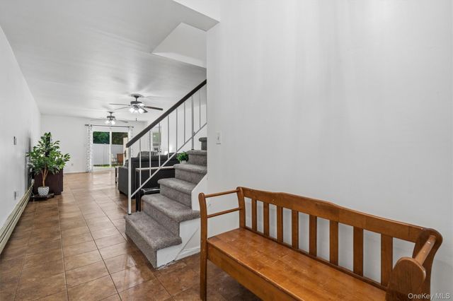 190 Country Club Drive, Florida, NY 10921
