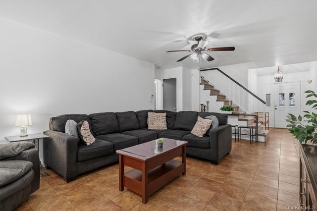 190 Country Club Drive, Florida, NY 10921
