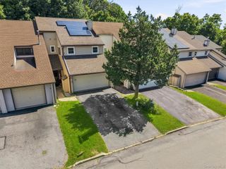 190 Country Club Drive, Florida, NY 10921