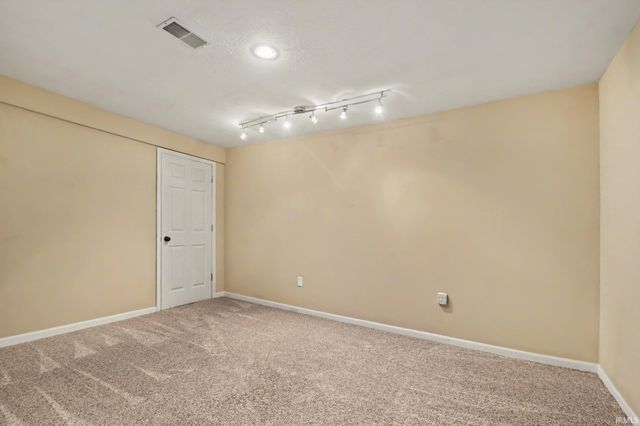 50581 Weeping Willow Run E, Granger, IN 46530