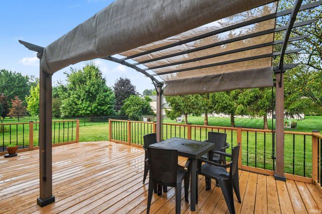 50581 Weeping Willow Run E, Granger, IN 46530