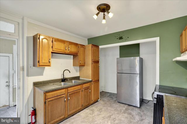 645 LANCASTER AVE, Reading, PA 19611