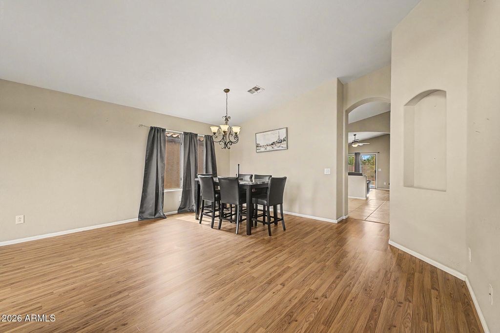 642 W MESQUITE TREE Lane, San Tan Valley, AZ 85143 — photo 5
