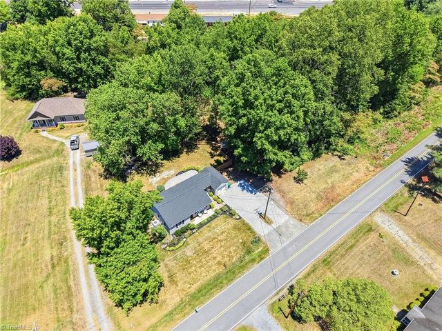 2758 Martin Street, Walkertown, NC 27051