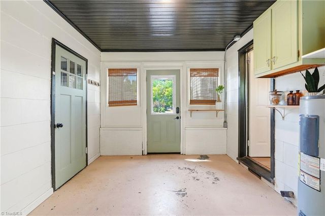 2758 Martin Street, Walkertown, NC 27051