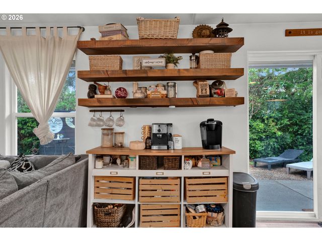 1265 LAUREL St, Florence, OR 97439