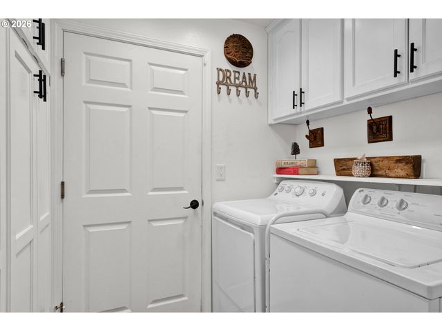 1265 LAUREL St, Florence, OR 97439