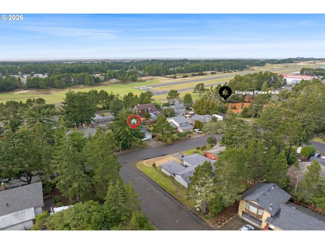 1265 LAUREL St, Florence, OR 97439