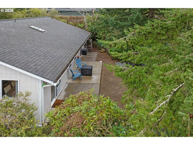 1265 LAUREL St, Florence, OR 97439