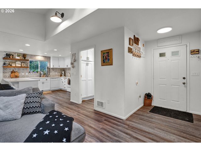 1265 LAUREL St, Florence, OR 97439