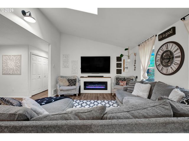 1265 LAUREL St, Florence, OR 97439