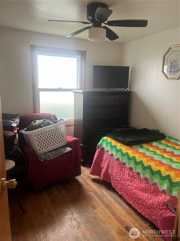 321 W Loop Drive, Moses Lake, WA 98837