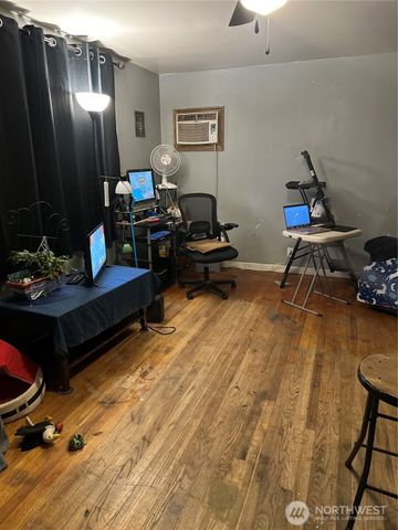 321 W Loop Drive, Moses Lake, WA 98837