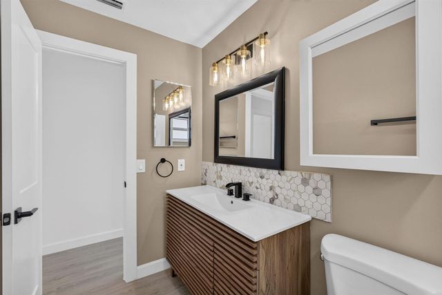 665 W 7th Street, Riviera Beach, FL 33404