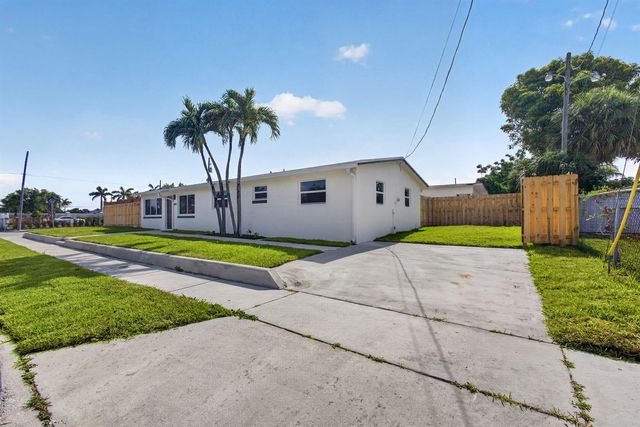 665 W 7th Street, Riviera Beach, FL 33404