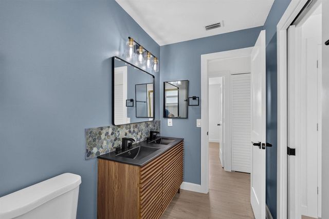 665 W 7th Street, Riviera Beach, FL 33404