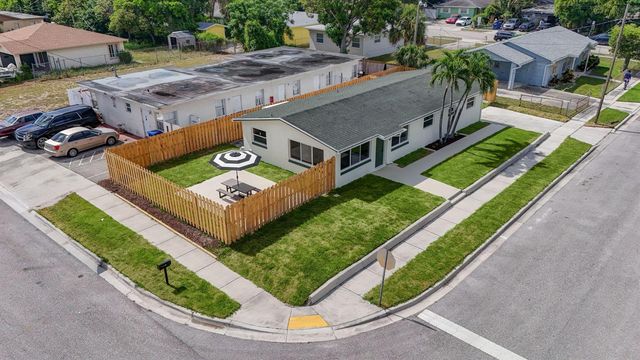 665 W 7th Street, Riviera Beach, FL 33404