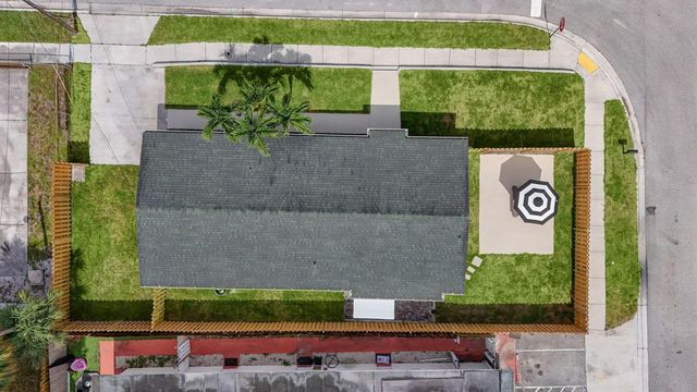 665 W 7th Street, Riviera Beach, FL 33404