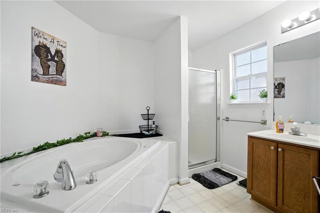 4150 River Breeze CIR, Chesapeake, VA 23321