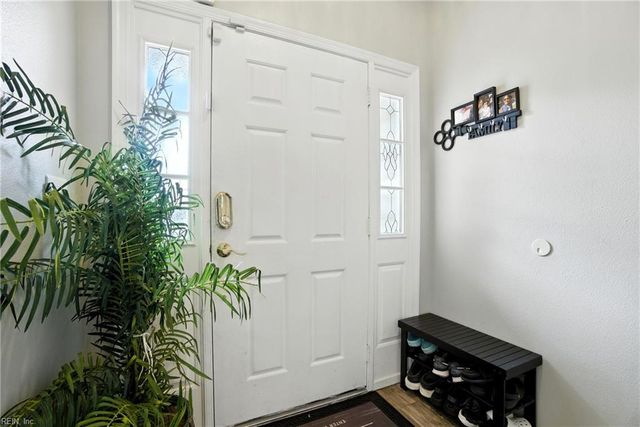 4150 River Breeze CIR, Chesapeake, VA 23321