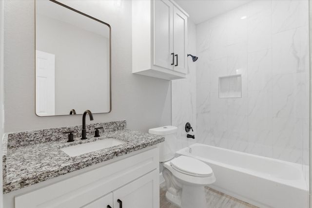 5014 E E Meadow Drive, Deer Park, TX 77536