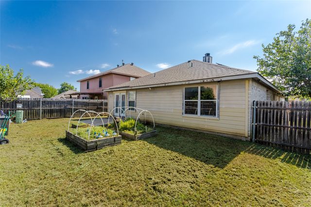 7802 Calgary Lane, Arlington, TX 76001